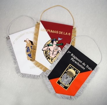 Bannière brodée machine