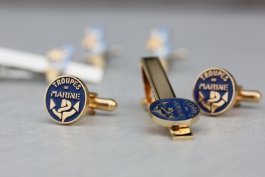 Pince à cravate et boutons de manchette