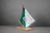 Fanion brodé triangulaire